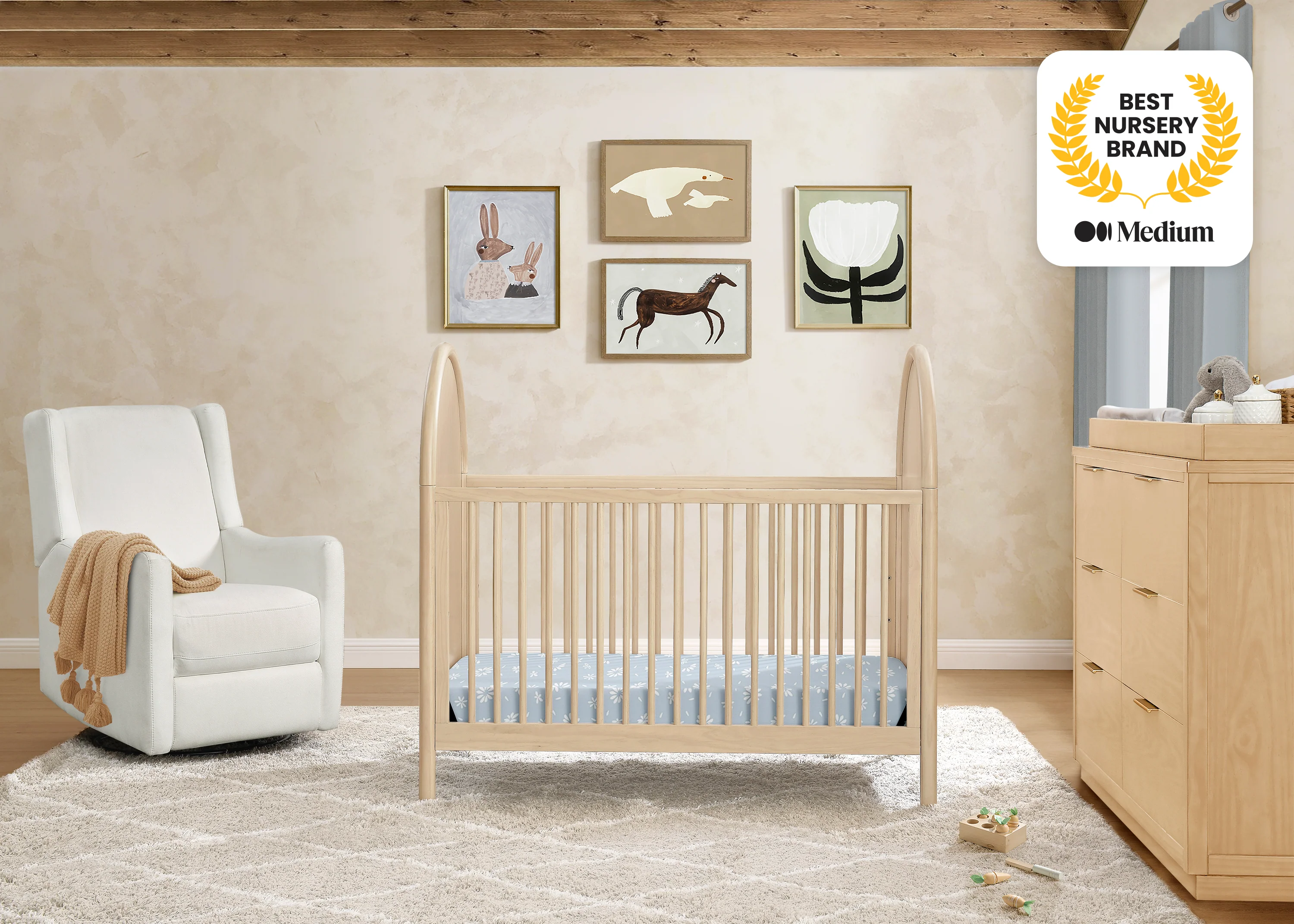 Vivi 4-in-1 Convertible Crib - Image 3